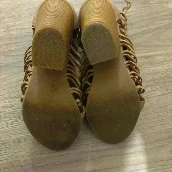 Rampage Faux Leather Brown Vida Block Heel Peep Toe Ankle Boots Sz 7.5 Western - Picture 7 of 9